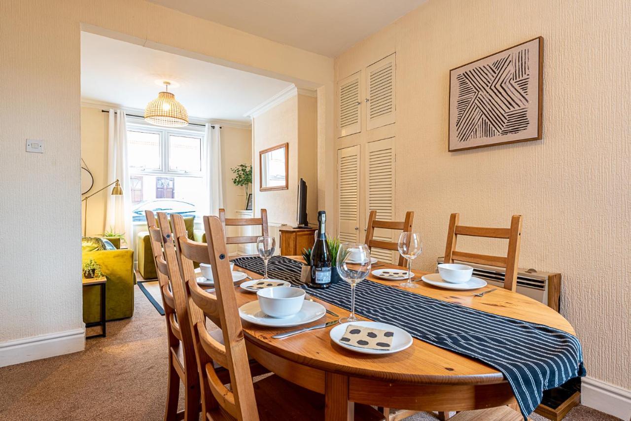 2 Bed, Up To 6 Guests Near Chester City Centre 外观 照片