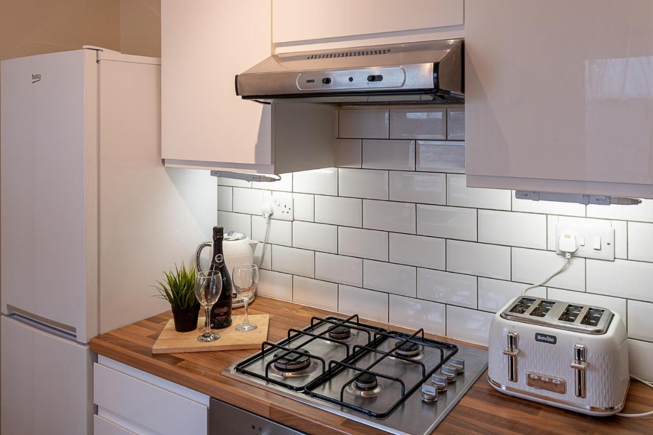 2 Bed, Up To 6 Guests Near Chester City Centre 外观 照片