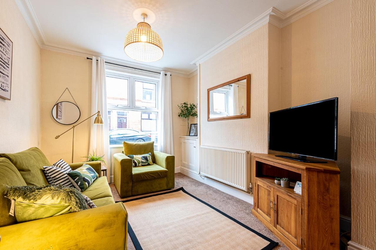 2 Bed, Up To 6 Guests Near Chester City Centre 外观 照片