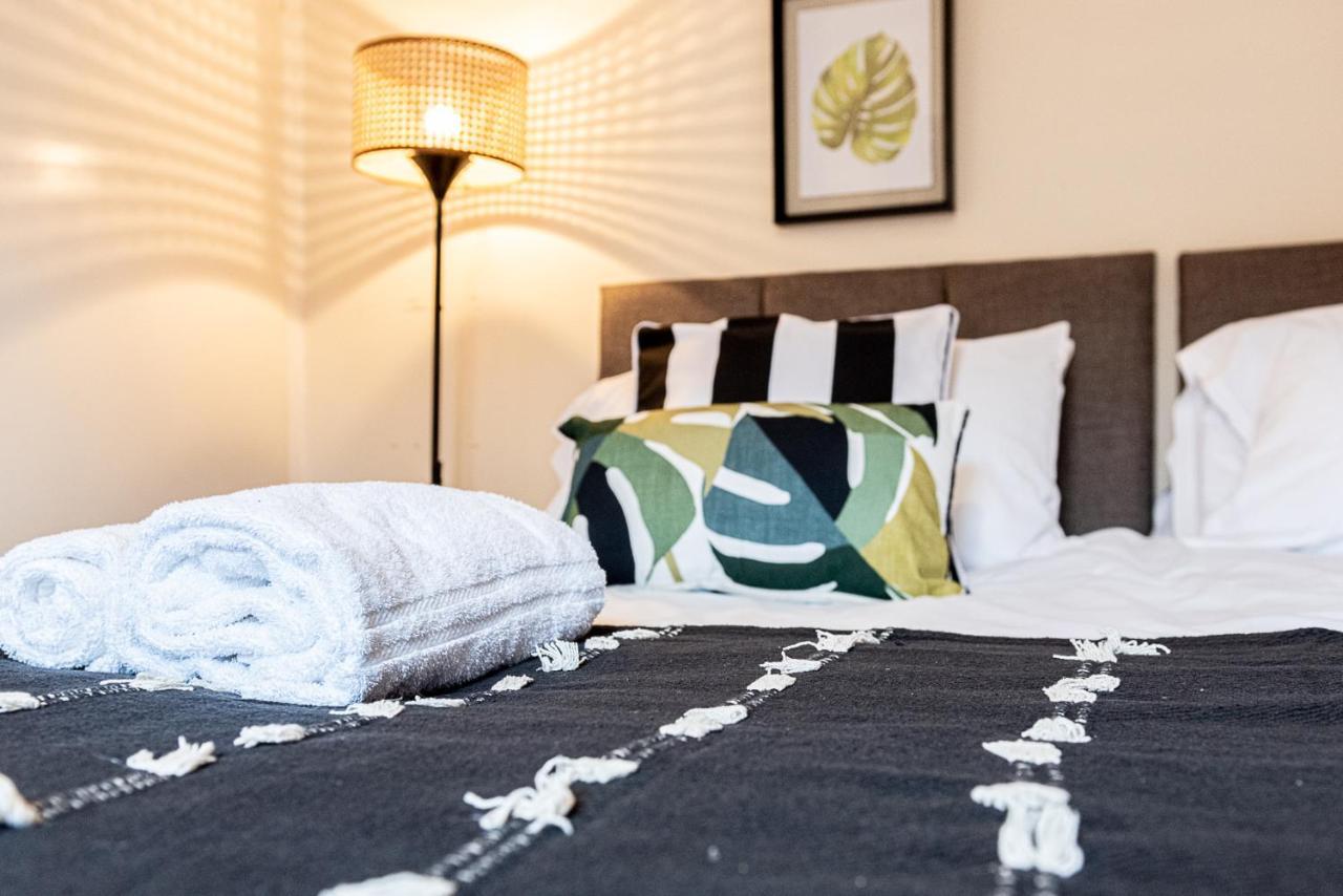 2 Bed, Up To 6 Guests Near Chester City Centre 外观 照片