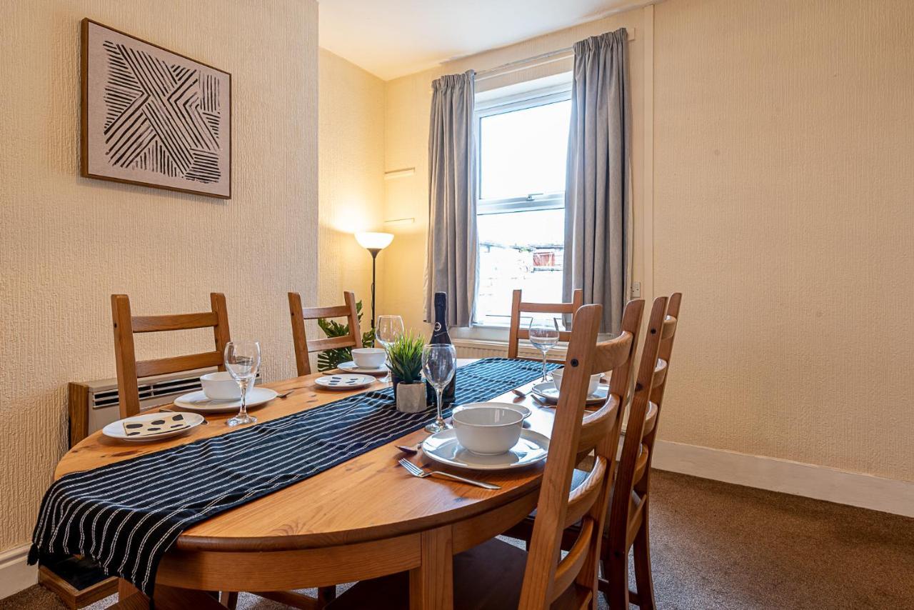 2 Bed, Up To 6 Guests Near Chester City Centre 外观 照片