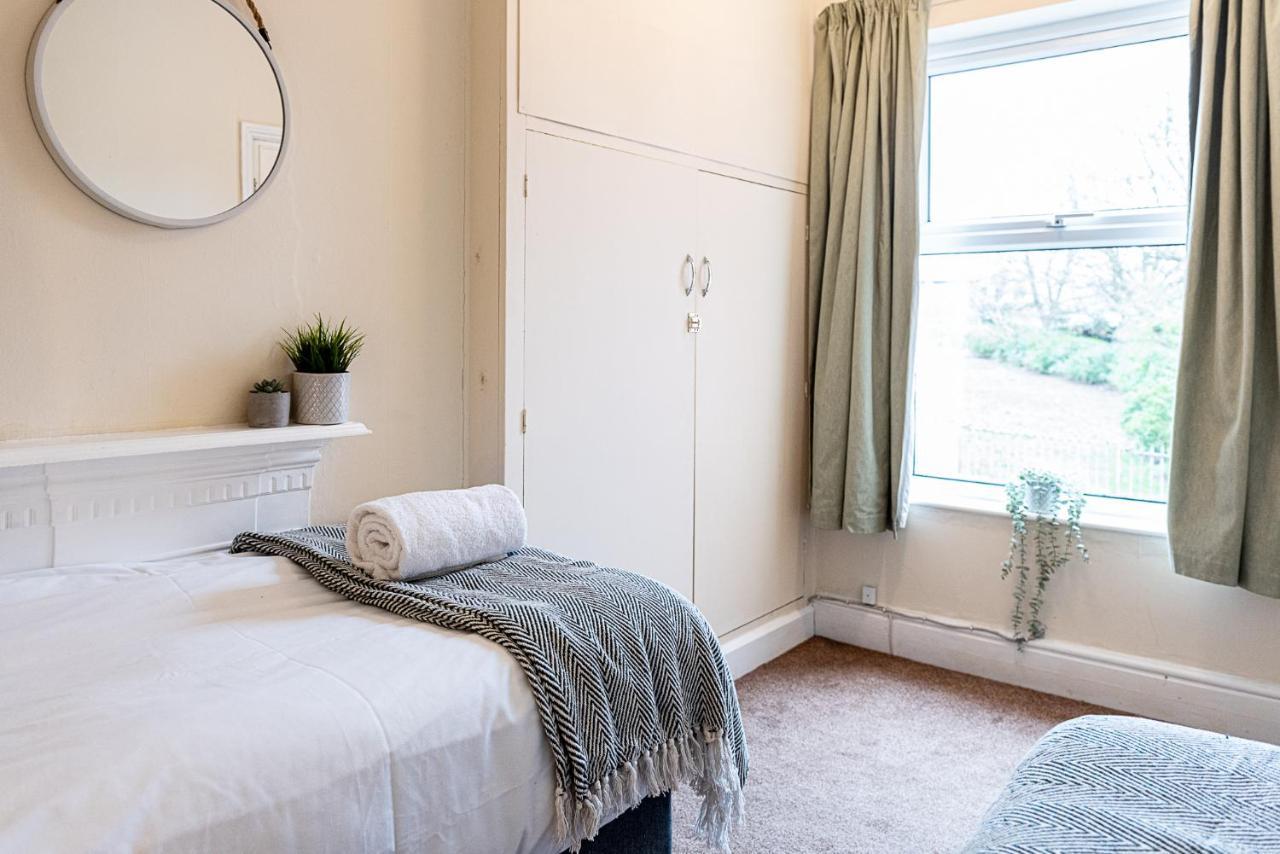 2 Bed, Up To 6 Guests Near Chester City Centre 外观 照片