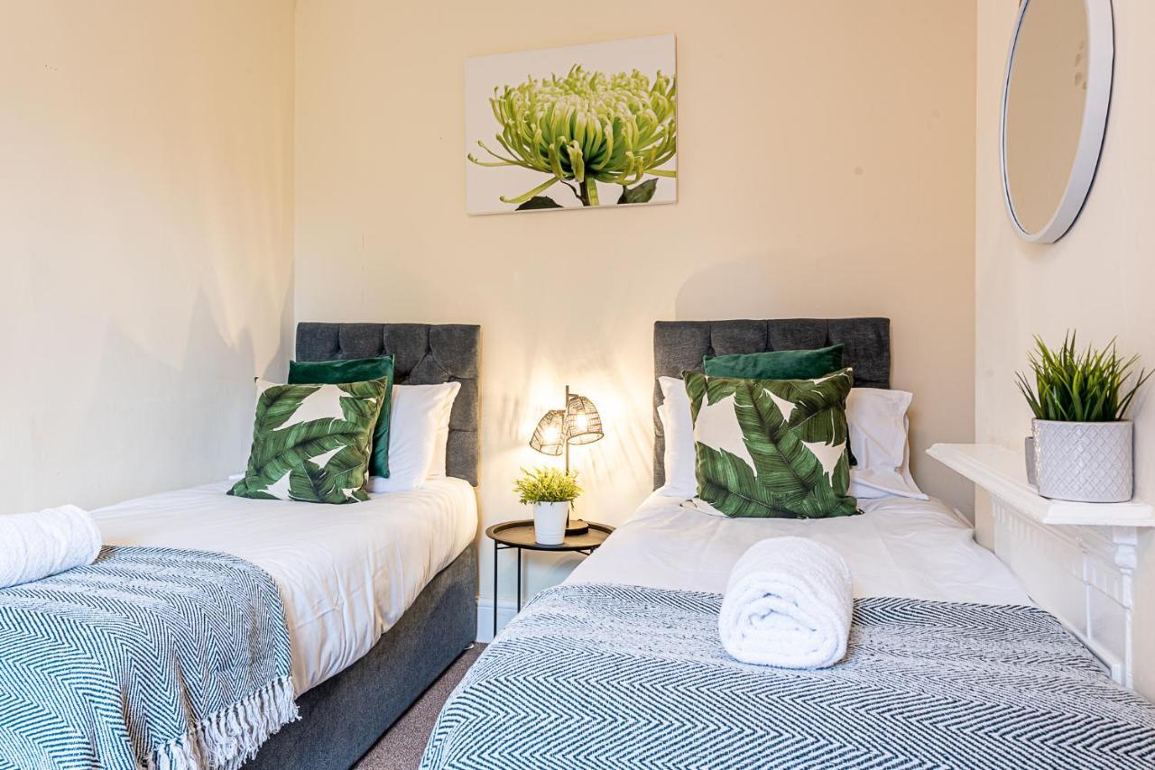 2 Bed, Up To 6 Guests Near Chester City Centre 外观 照片